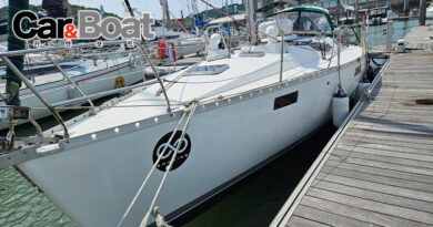 OCEANIS 39의 정면 사진