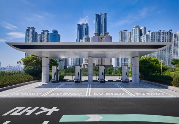 부산 동백공원 이피트(E-pit) 전기차 충전소 전경