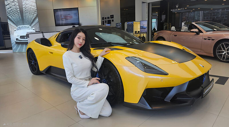 마세라티 MC20 GT2 스트라달레