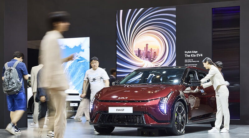 2026 부산모빌리티쇼에 전시된 기아 EV4 GT