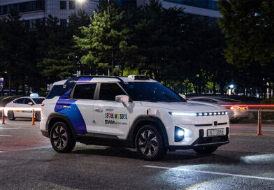 KGM이 SWM.ai과 협력해 강남구 일대에서 SWM.ai이 운영 중인 구역형 자율주행 로보택시 서비스 확대를 지원한다(토레스 EVX 로보택시)
